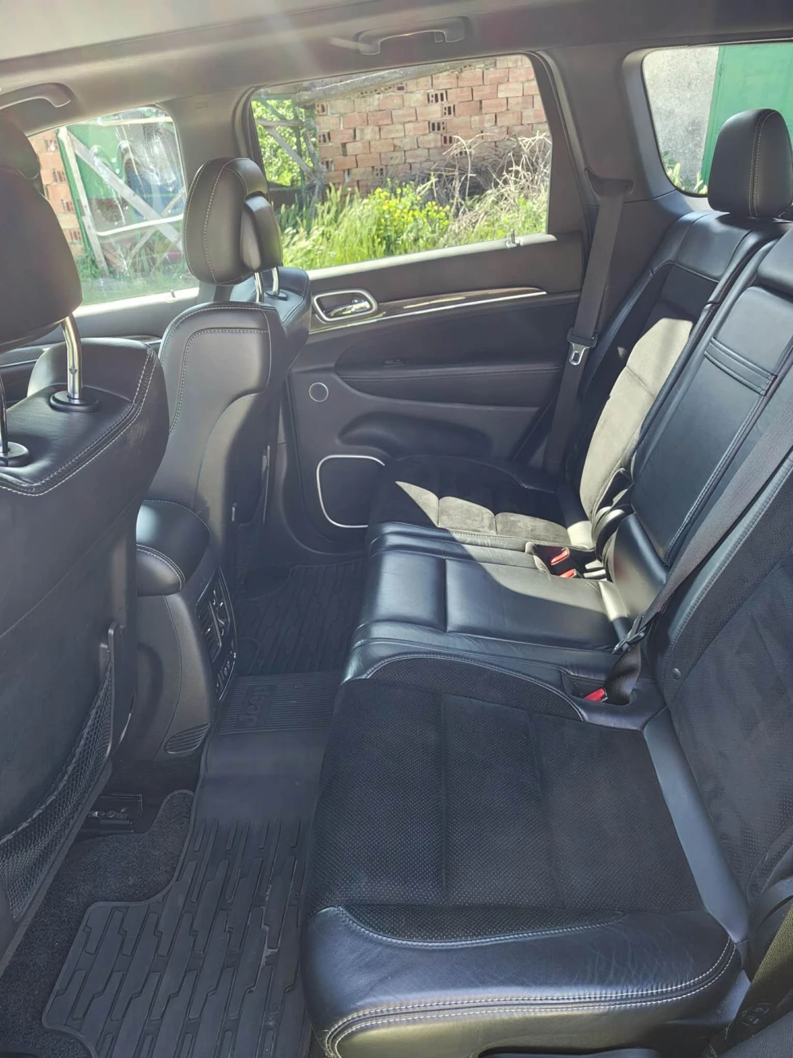 Jeep Grand cherokee 6.4 SRT, снимка 9 - Автомобили и джипове - 55167460