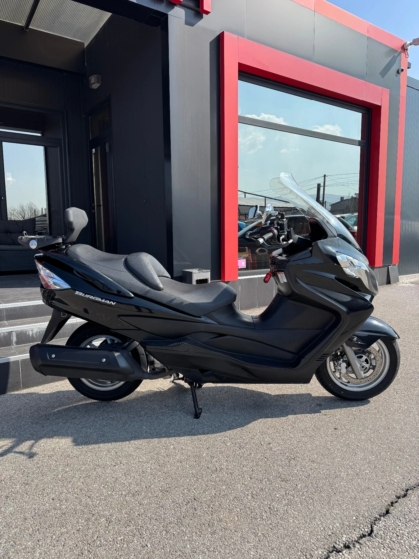 Suzuki Burgman 400-ТОП СЪСТОЯНИЕ, снимка 2 - Мотоциклети и мототехника - 53750189