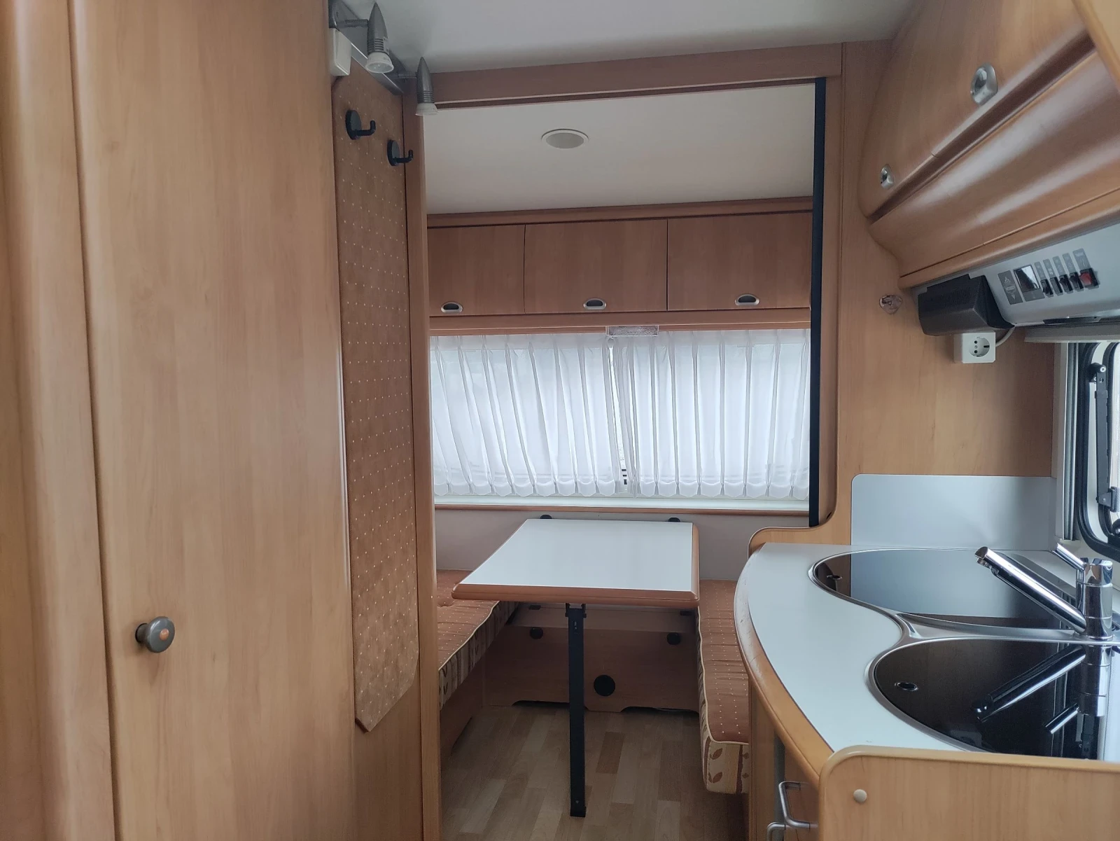 Каравана Hobby Excellent 450 Климатик Бойлер Форселт Регистрация - изображение 9