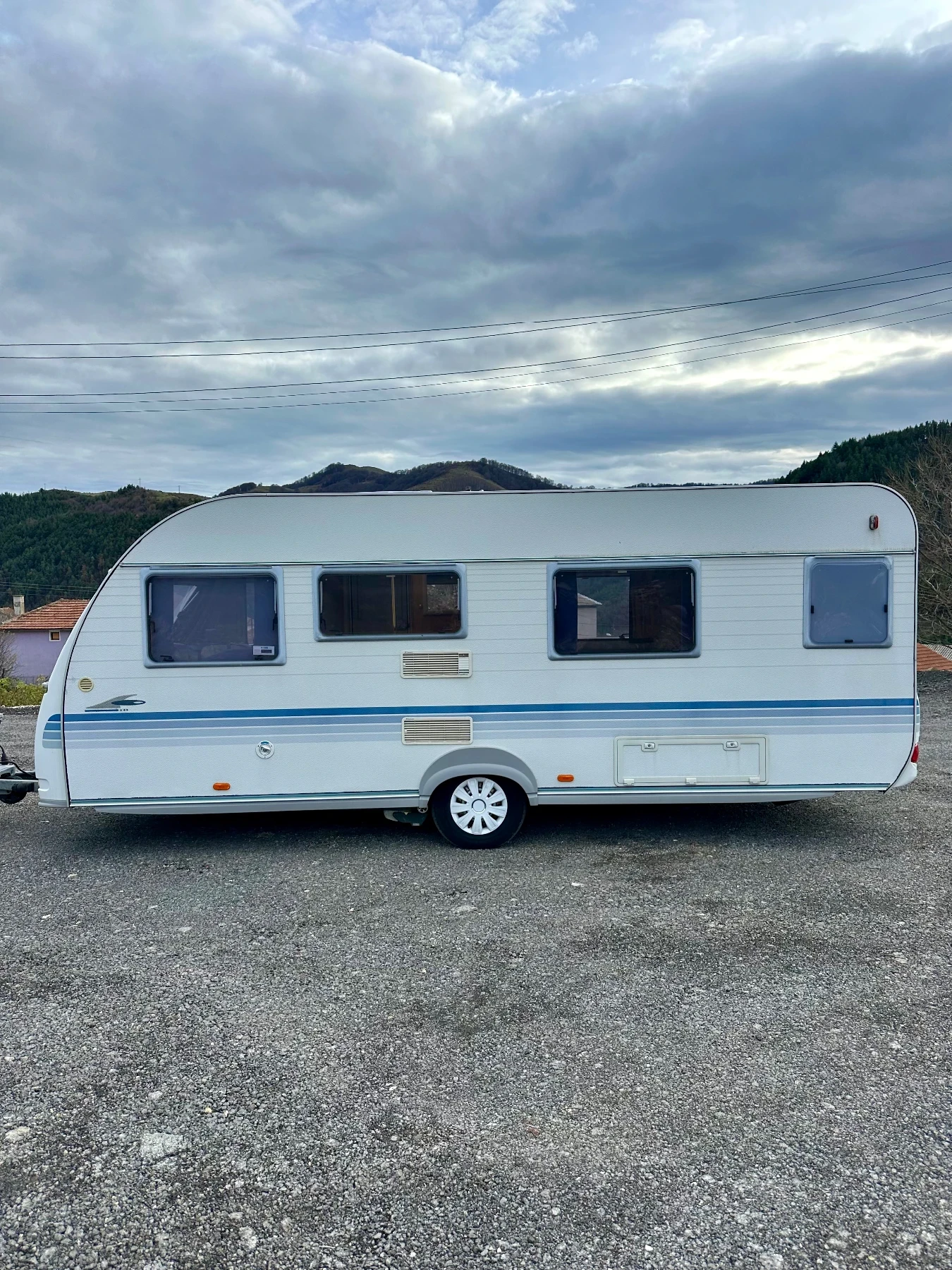 Каравана Adria Adora / НОВ ВНОС / ГОЛЯМА БАНЯ И WC / ФОРСЕЛТ / - изображение 3