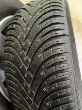 Гуми Зимни 215/65R16, снимка 3