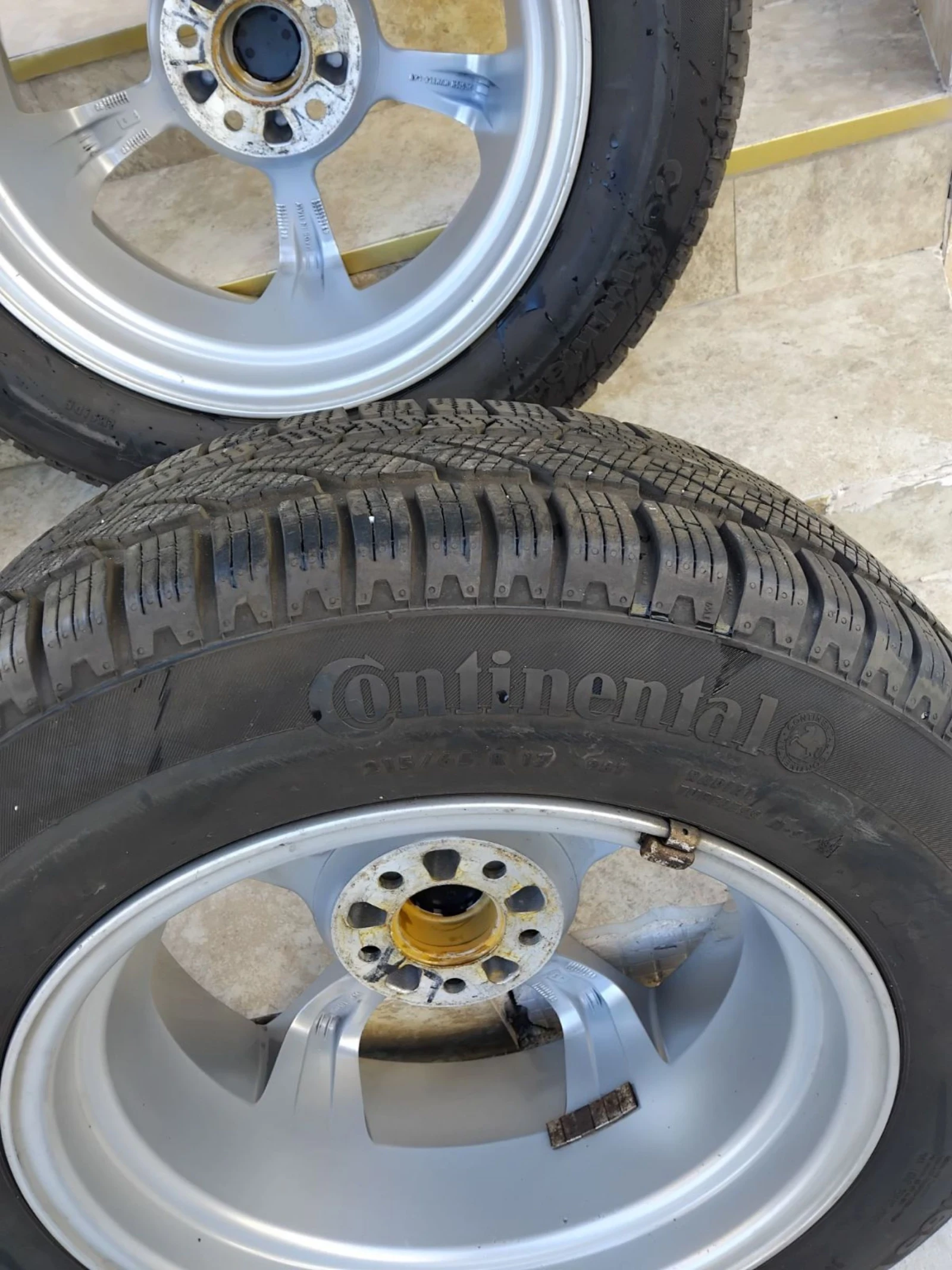    215/65R17  Kia Sportage | Mobile.bg   2