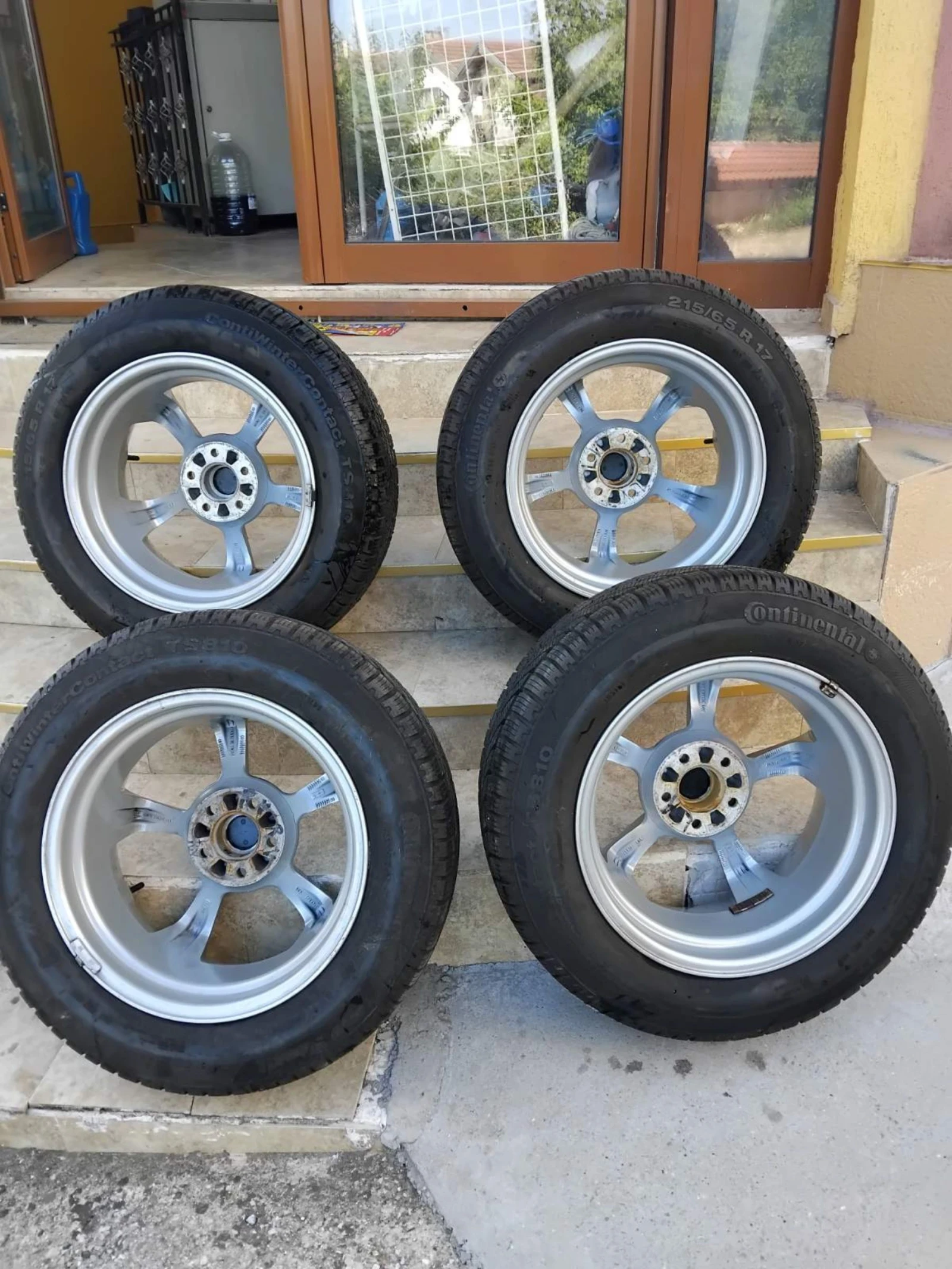    215/65R17  Kia Sportage | Mobile.bg   4