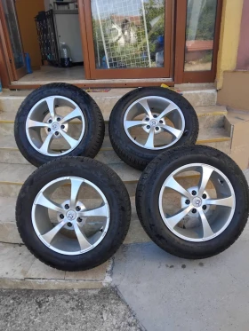        215/65R17  Kia Sportage