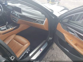 BMW 740 M* SPORT* ДИГИТАЛНО* ТАБЛО* ПОДГРЕВ* КАМЕРА* КЕЙЛЕ - 33500 лв. - 31132081 9