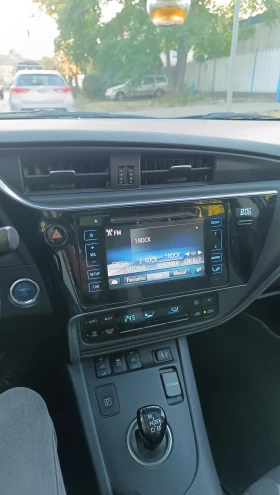 Toyota Auris Хибрид - 17000 € / 33249.11 лв. - 28490184 3