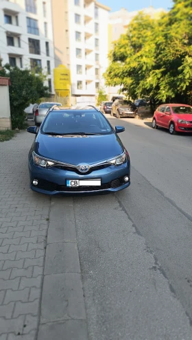 Toyota Auris Хибрид