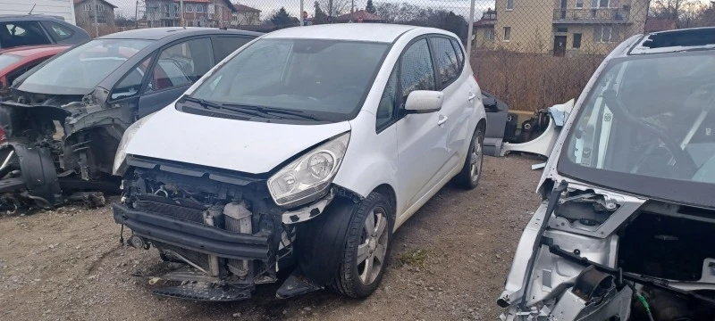 Kia Venga 1.6crdi-128кс-на части, снимка 1 - Автомобили и джипове - 46763496