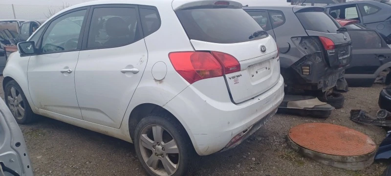 Kia Venga 1.6crdi-128кс-на части, снимка 2 - Автомобили и джипове - 46763496