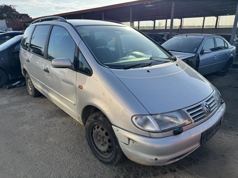 VW Sharan 1.9, снимка 1 - Автомобили и джипове - 44506403