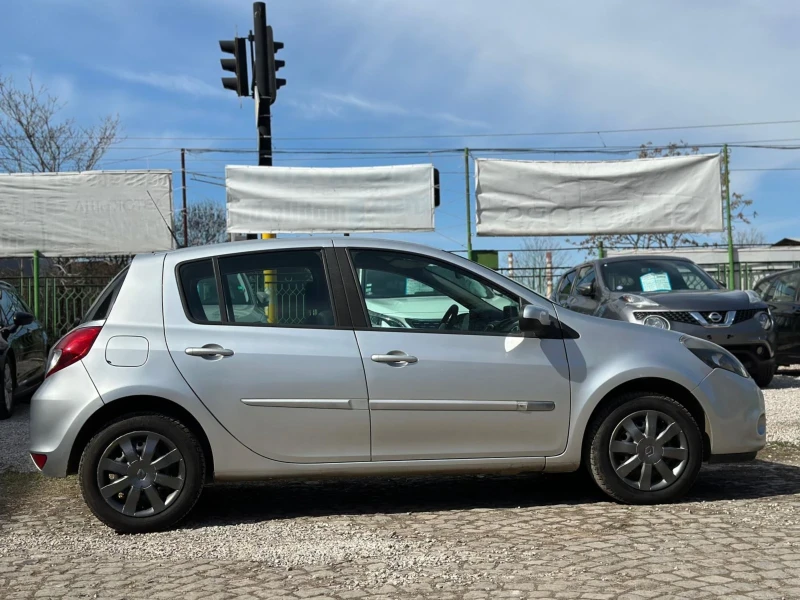 Renault Clio 1.2BENZIN, снимка 6 - Автомобили и джипове - 49263545