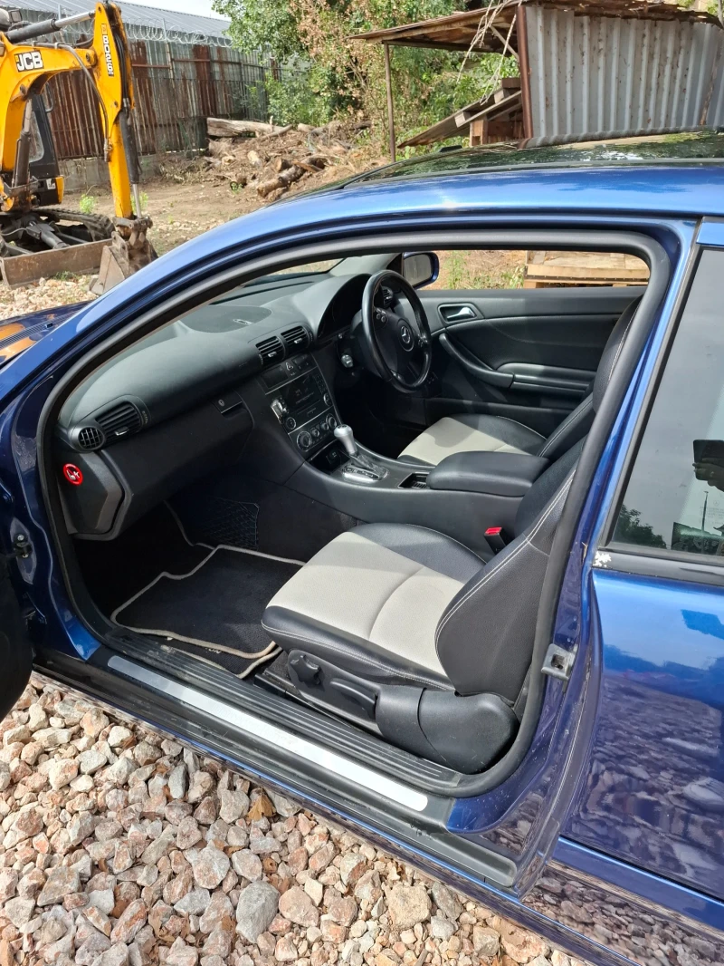 Mercedes-Benz C 220 Sport cupe, снимка 9 - Автомобили и джипове - 51896194