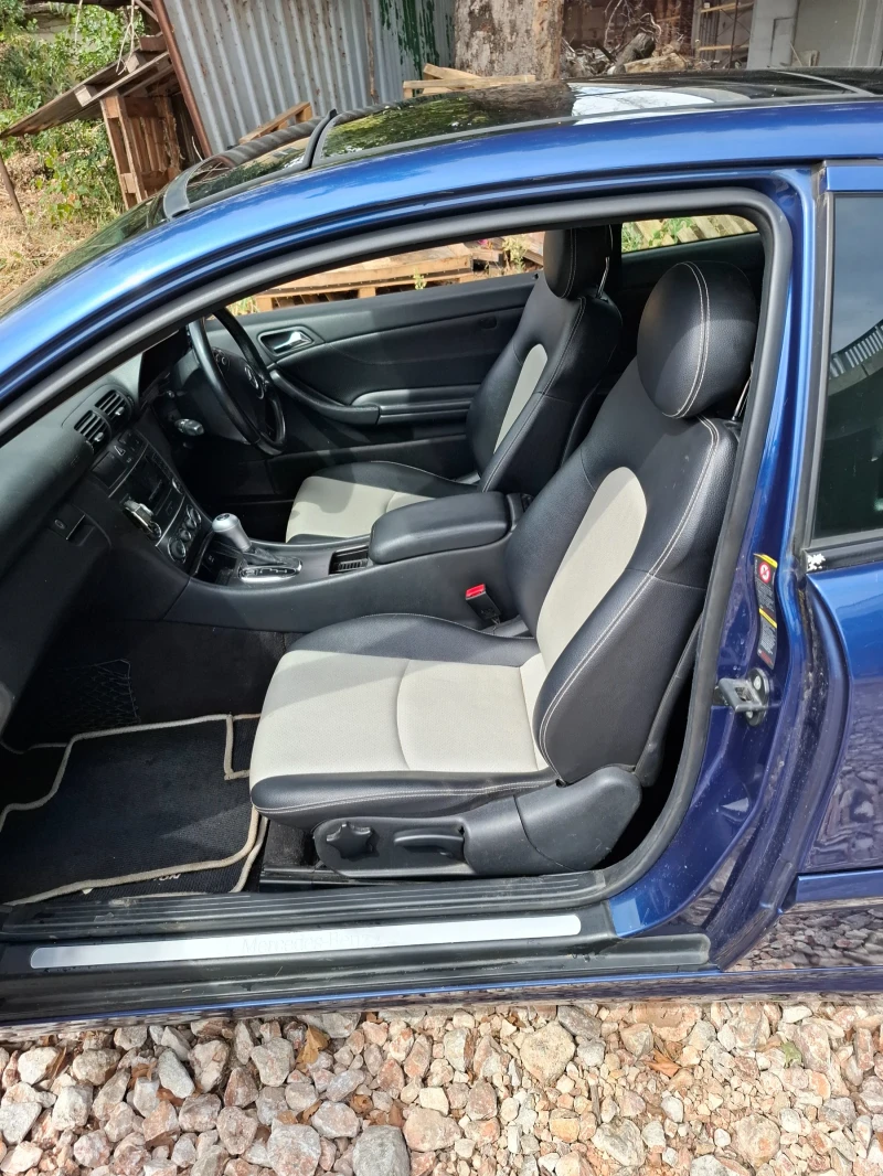 Mercedes-Benz C 220 Sport cupe, снимка 10 - Автомобили и джипове - 51896194