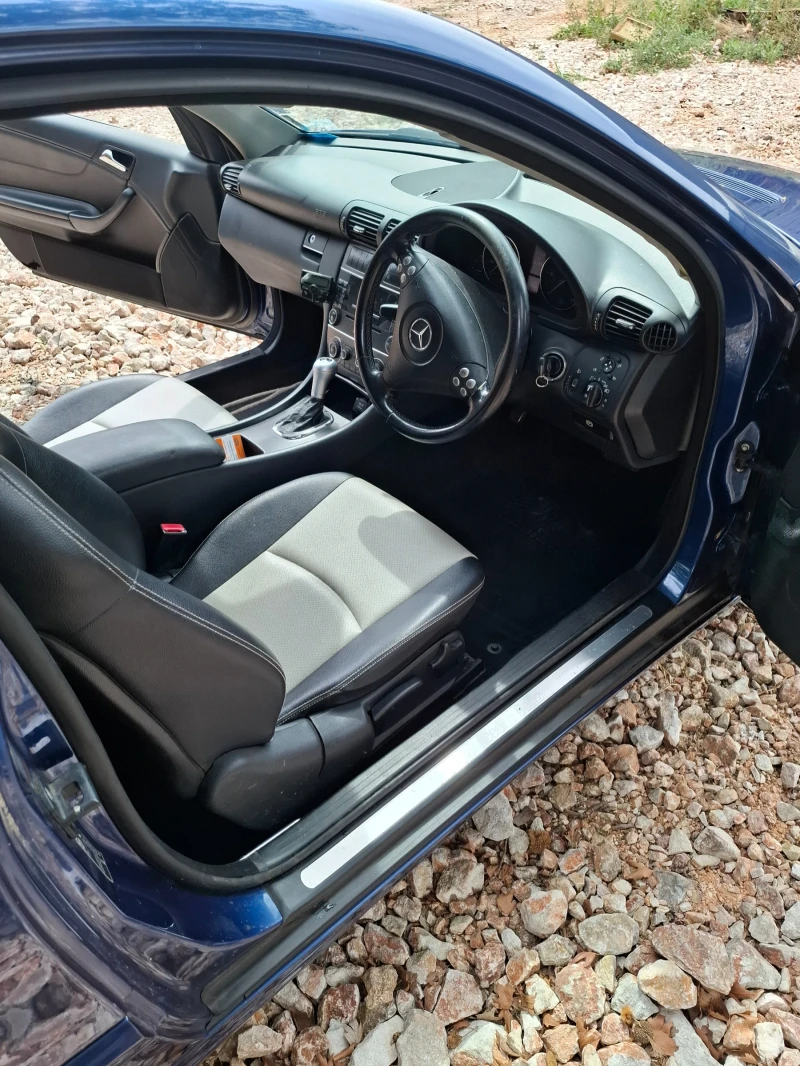 Mercedes-Benz C 220 Sport cupe, снимка 7 - Автомобили и джипове - 51896194