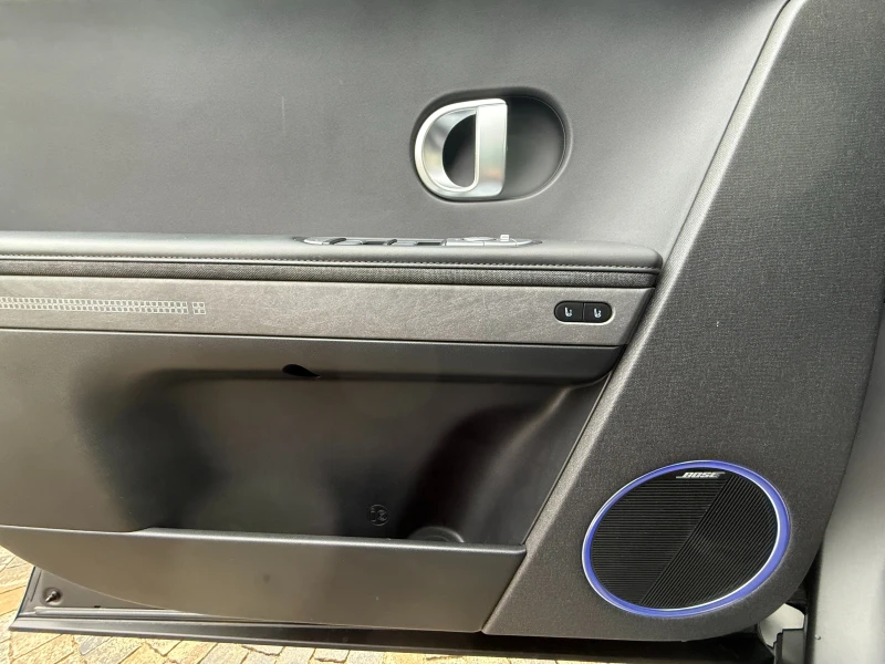 Hyundai Ioniq 5 77kWh Uniq AWD, снимка 16 - Автомобили и джипове - 52617492