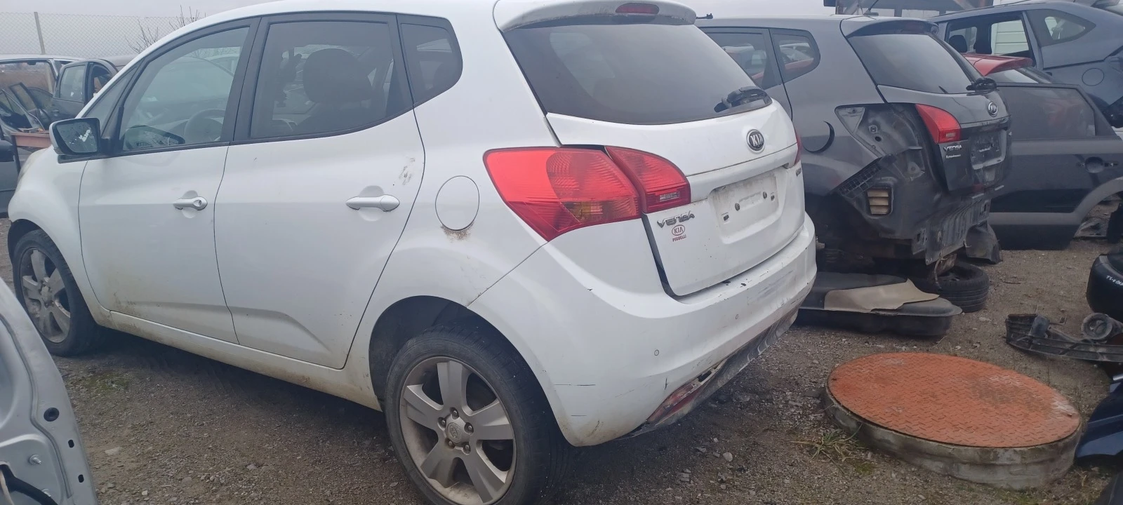 Kia Venga 1.6crdi-128кс-на части - изображение 2