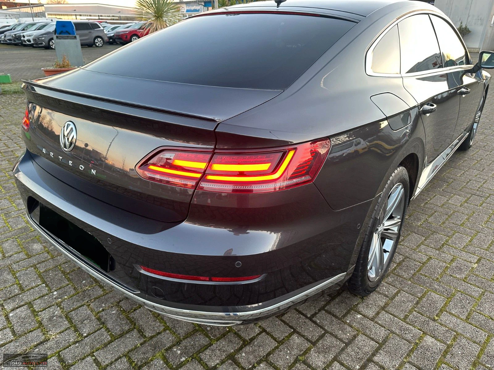 VW Arteon R-LINE/190HP/PARK-ASSIST/LANE-ASS/NAVI/360/113E - изображение 5