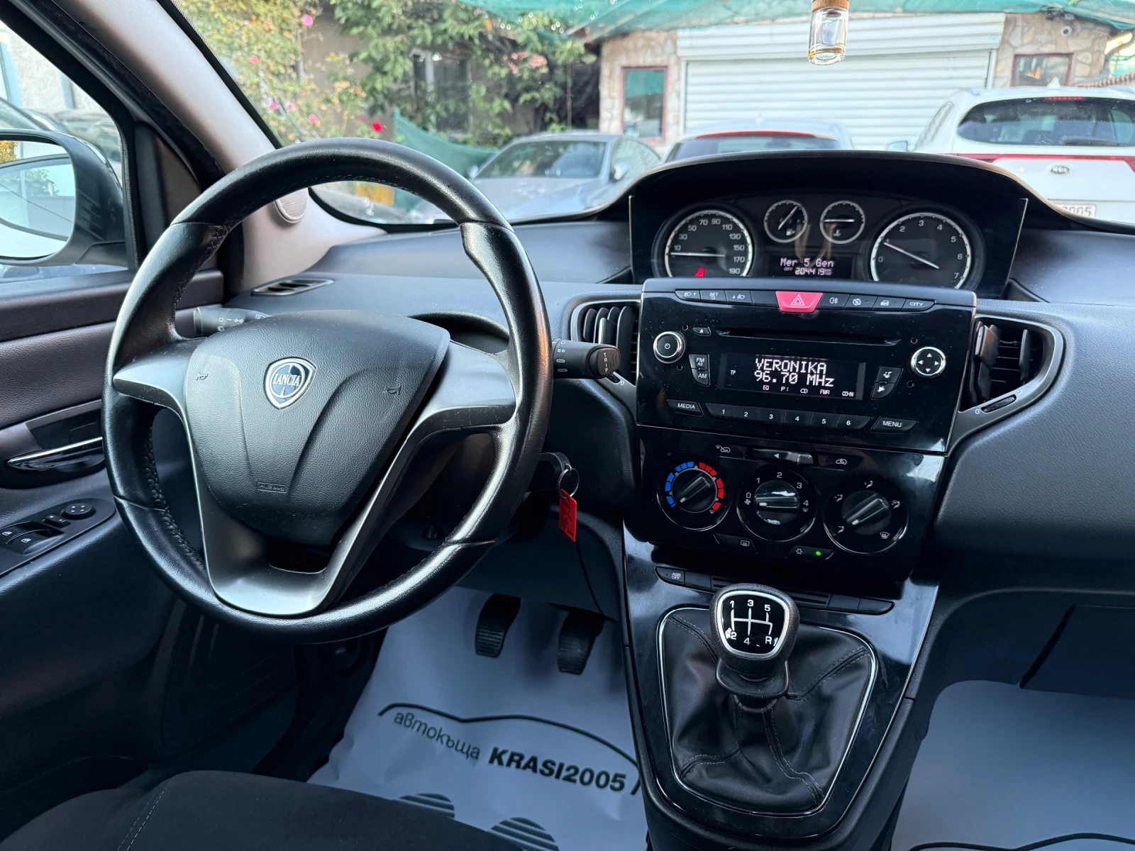 Lancia Ypsilon 1.2I | Mobile.bg   11