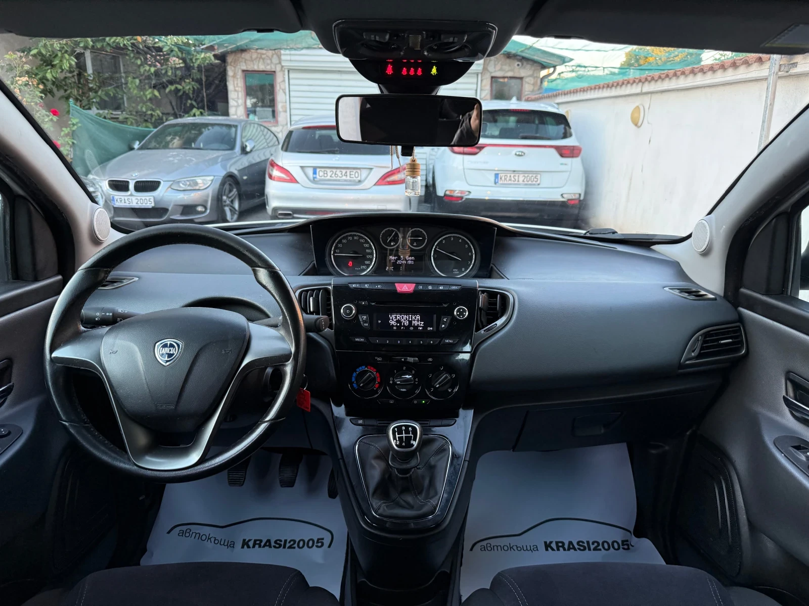 Lancia Ypsilon 1.2I - изображение 10