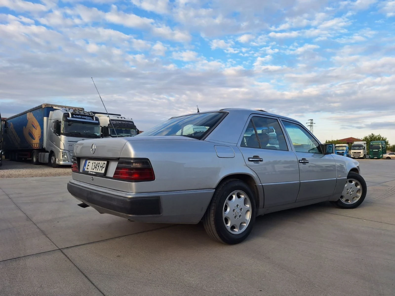 Mercedes-Benz 124  - изображение 3