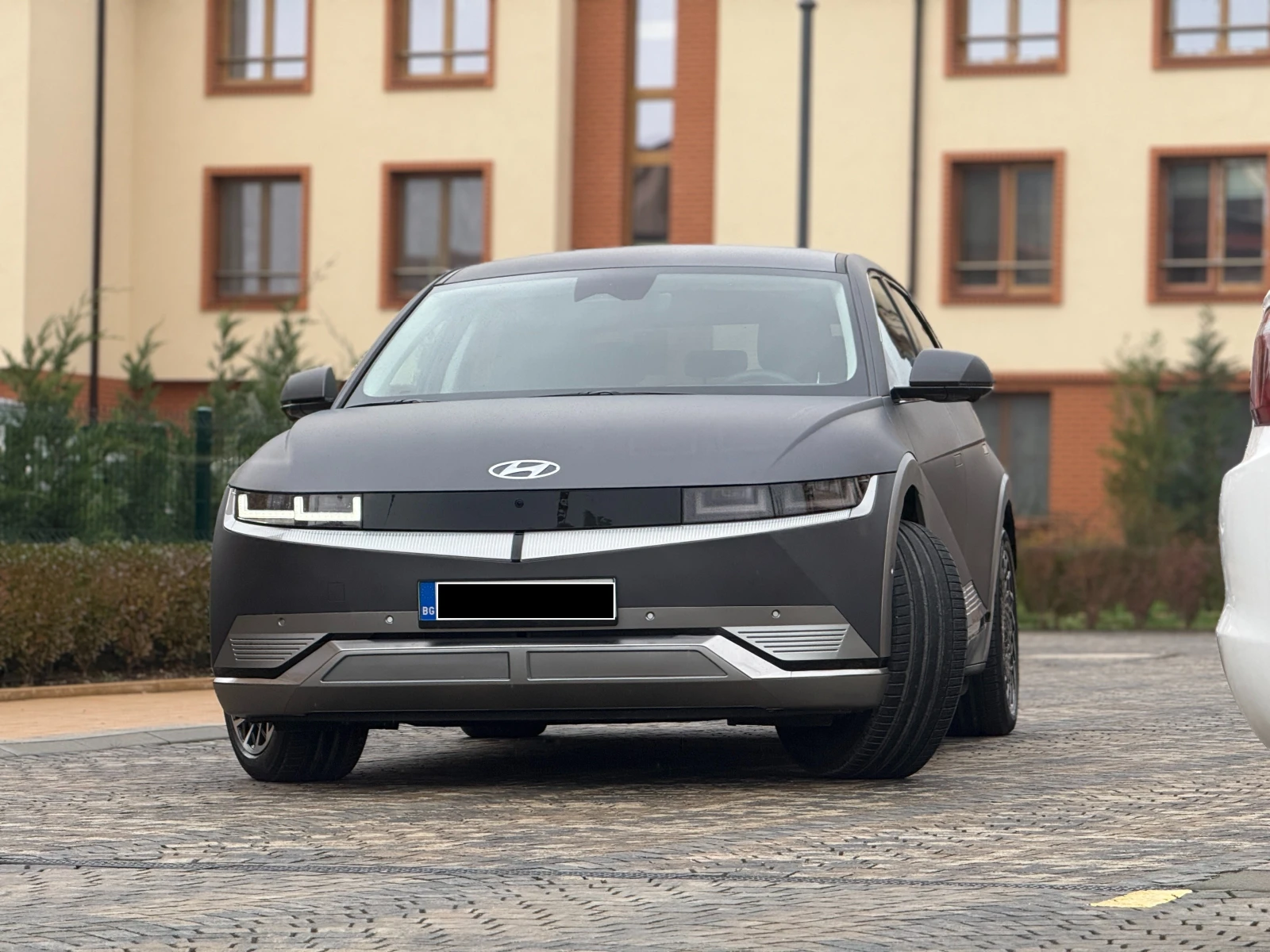 Hyundai Ioniq 5 77kWh Uniq AWD - изображение 2