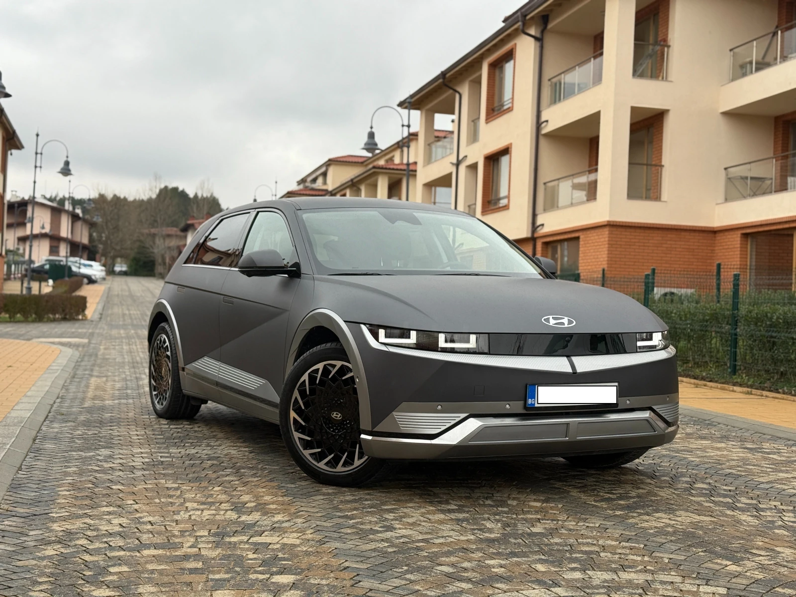 Hyundai Ioniq 5 77kWh Uniq AWD - изображение 3