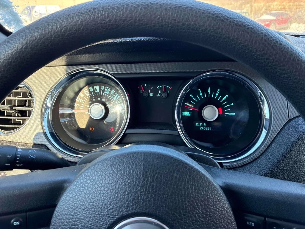 Ford Mustang * V6 * CARFAX * ��� ������������ ������ | Mobile.bg � ����������� 8