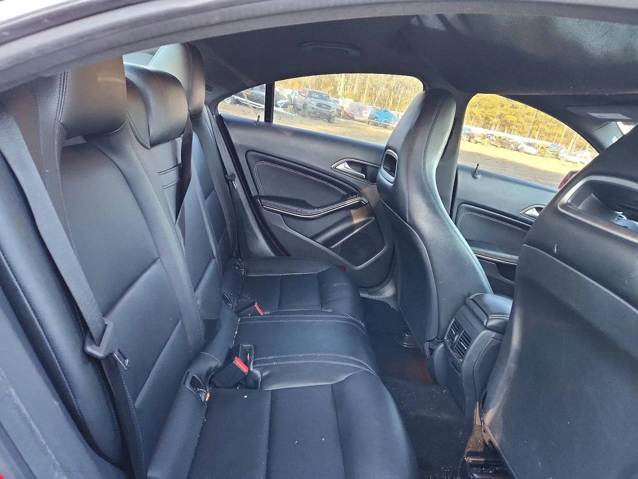 Mercedes-Benz CLA 250 * ПАНОРАМА* КОЖА* KEYLESS - изображение 10