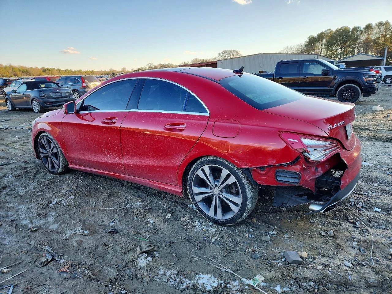 Mercedes-Benz CLA 250 * ПАНОРАМА* КОЖА* KEYLESS - изображение 4