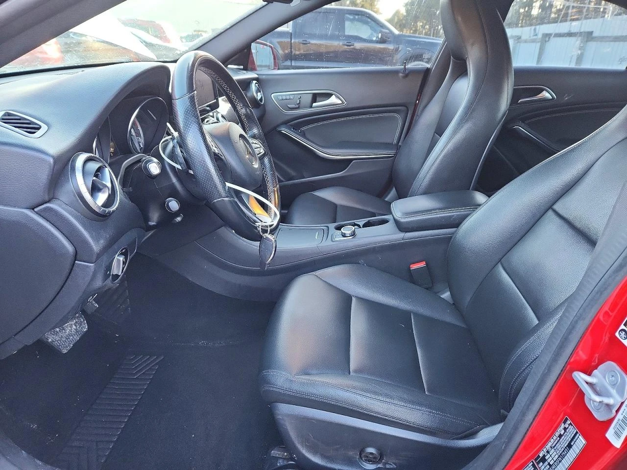 Mercedes-Benz CLA 250 * ПАНОРАМА* КОЖА* KEYLESS - изображение 8