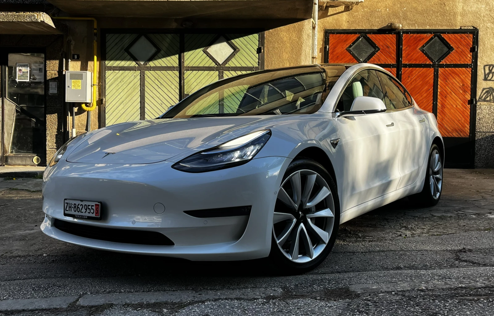 Tesla Model 3 ШВЕЙЦАРИЯ!!! ДВА БРОЯ !!!Гаранция!!!