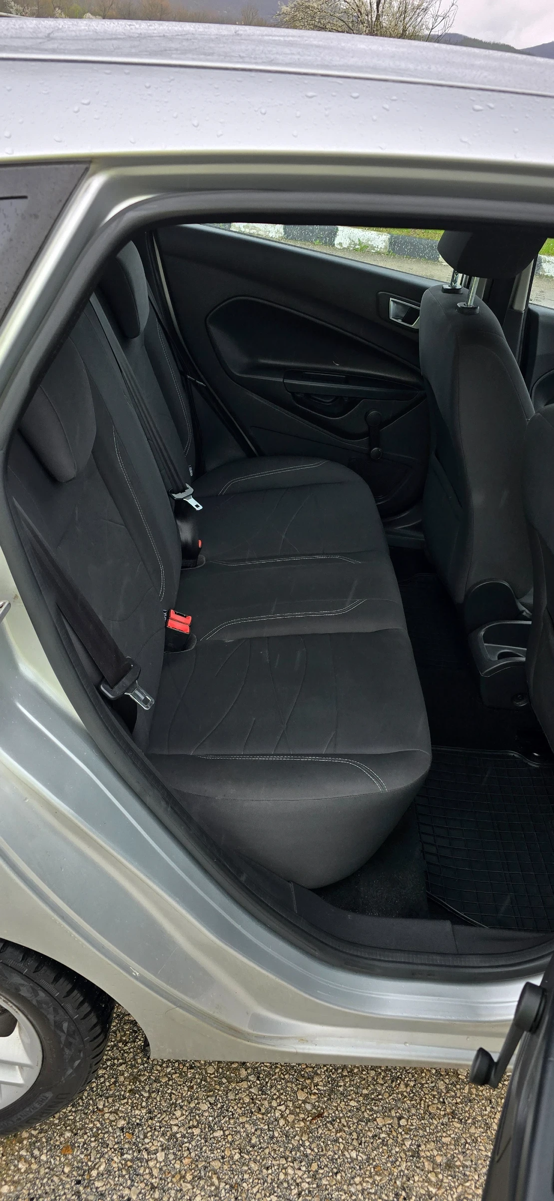 Ford Fiesta 1.5D, снимка 10 - Автомобили и джипове - 54088815