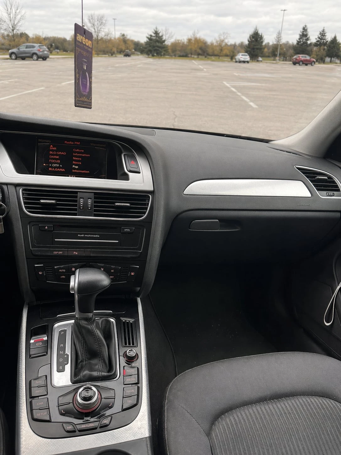 Audi A4 2.0 TDI - TOP, снимка 7 - Автомобили и джипове - 54274700