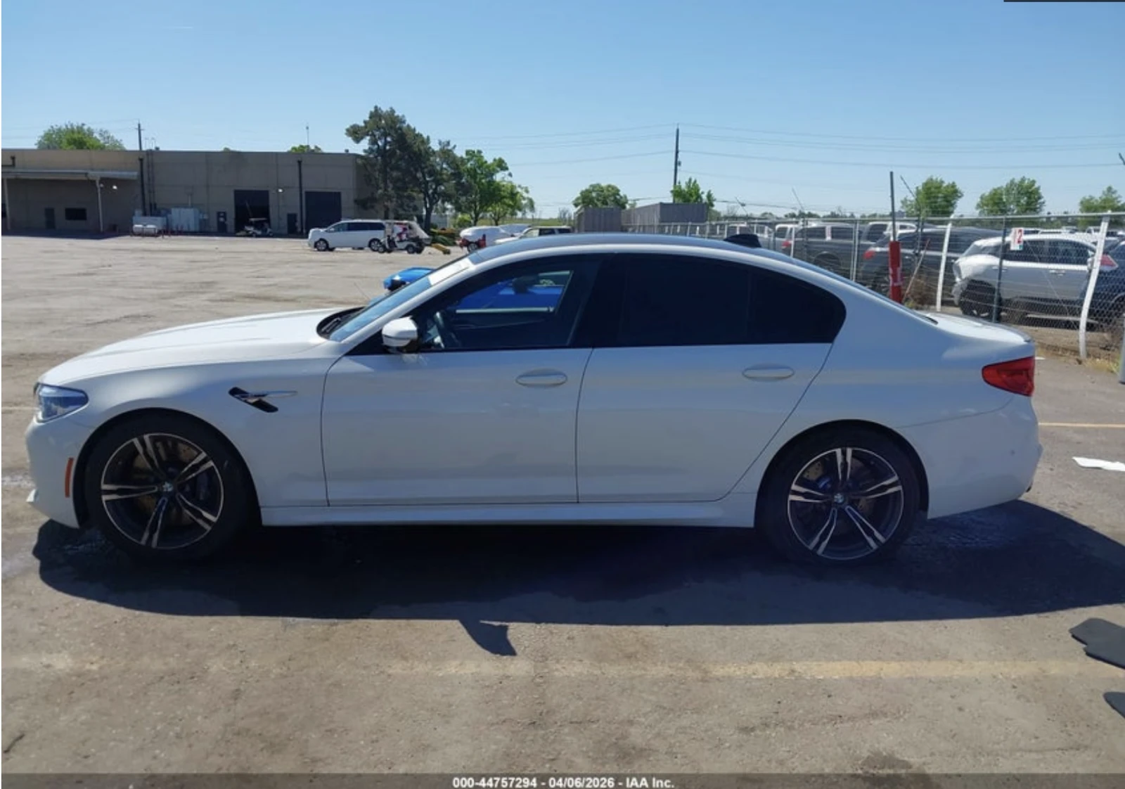 BMW M5 АВТОКРЕДИТ* ЦЕНА БЕЗ АНАЛОГ* , снимка 14 - Автомобили и джипове - 54357595