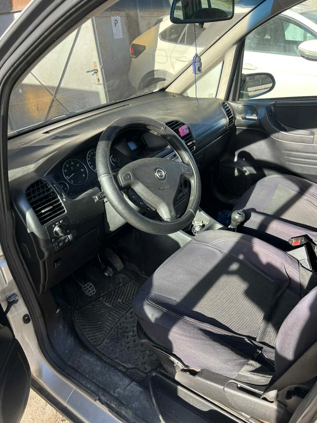 Opel Zafira, снимка 6 - Автомобили и джипове - 54494619