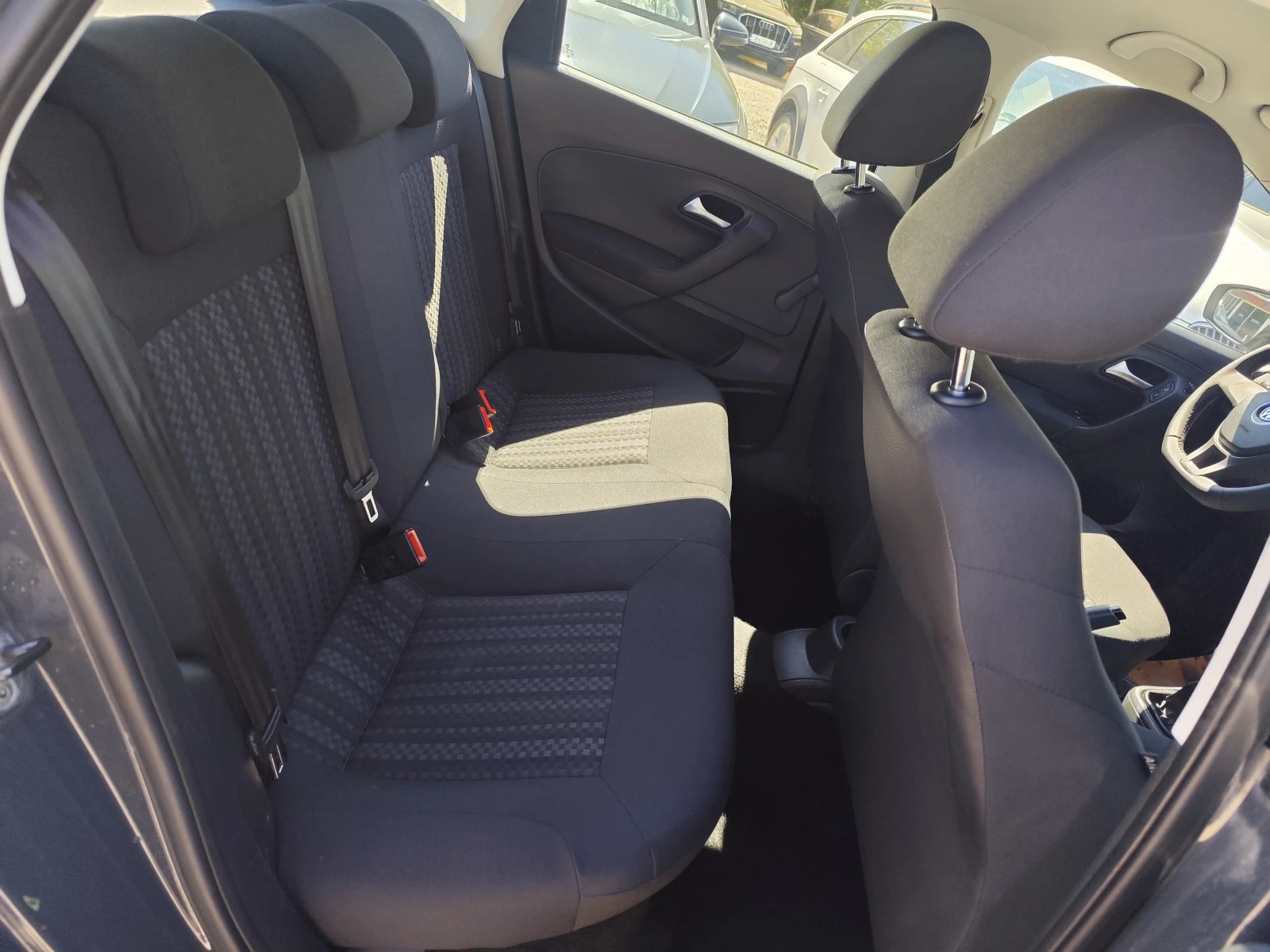 VW Polo 1.4TDi* FACELIFT* EURO6B* KLIMA* , снимка 11 - Автомобили и джипове - 54549326