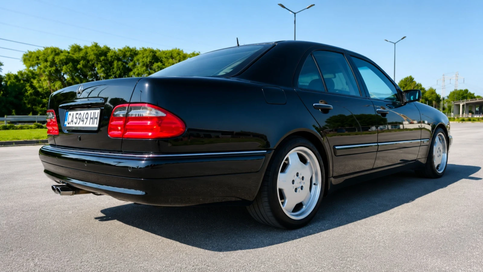 Mercedes-Benz E 55 AMG, снимка 4 - Автомобили и джипове - 55077981