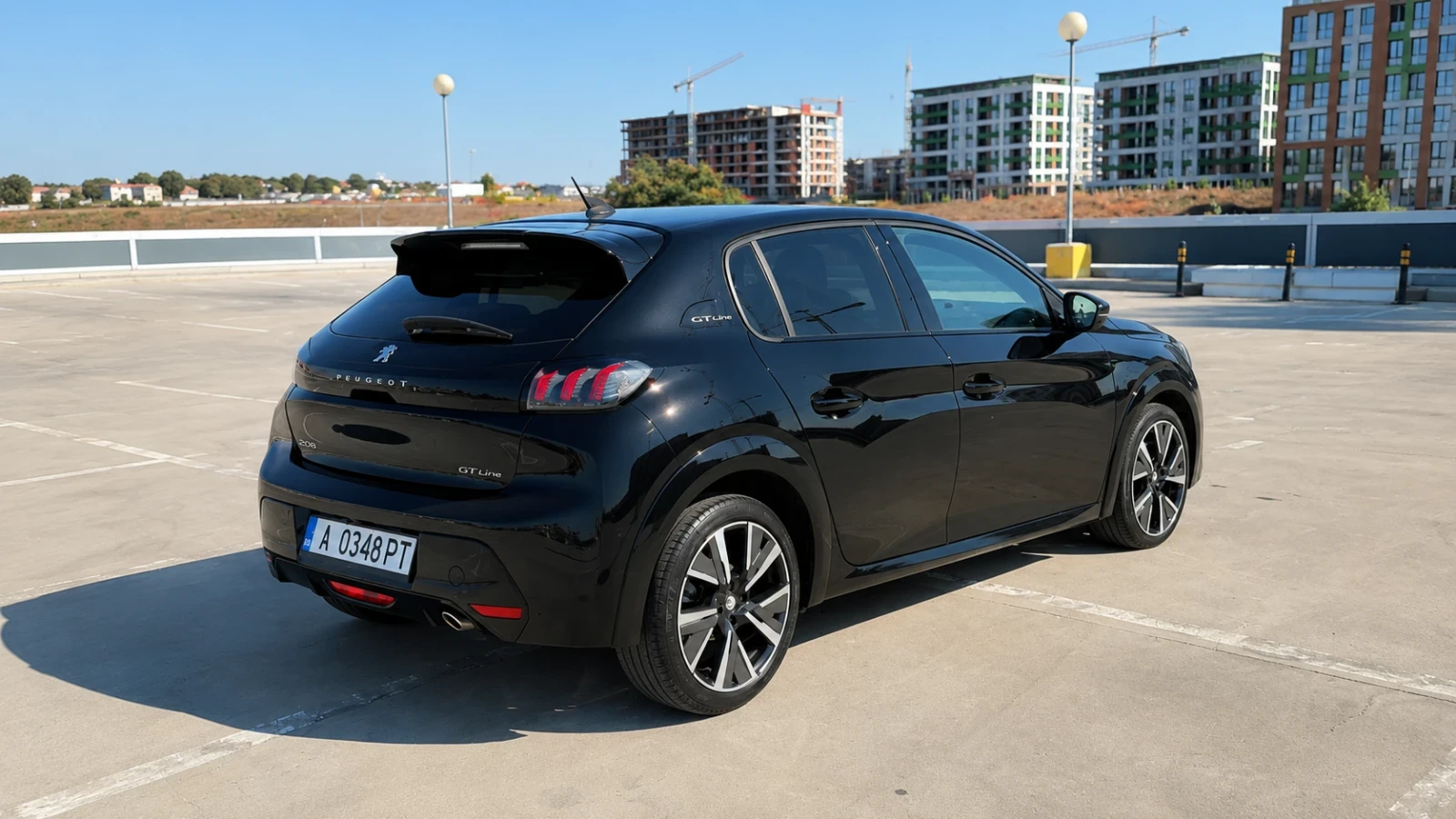 Peugeot 208 GT-Line , automatic, keyless, distronic, снимка 2 - Автомобили и джипове - 55601392