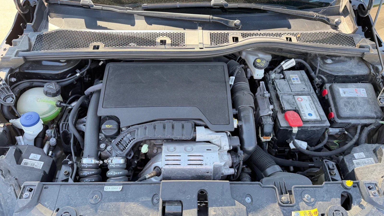 Peugeot 208 GT-Line , automatic, keyless, distronic, снимка 9 - Автомобили и джипове - 55601392
