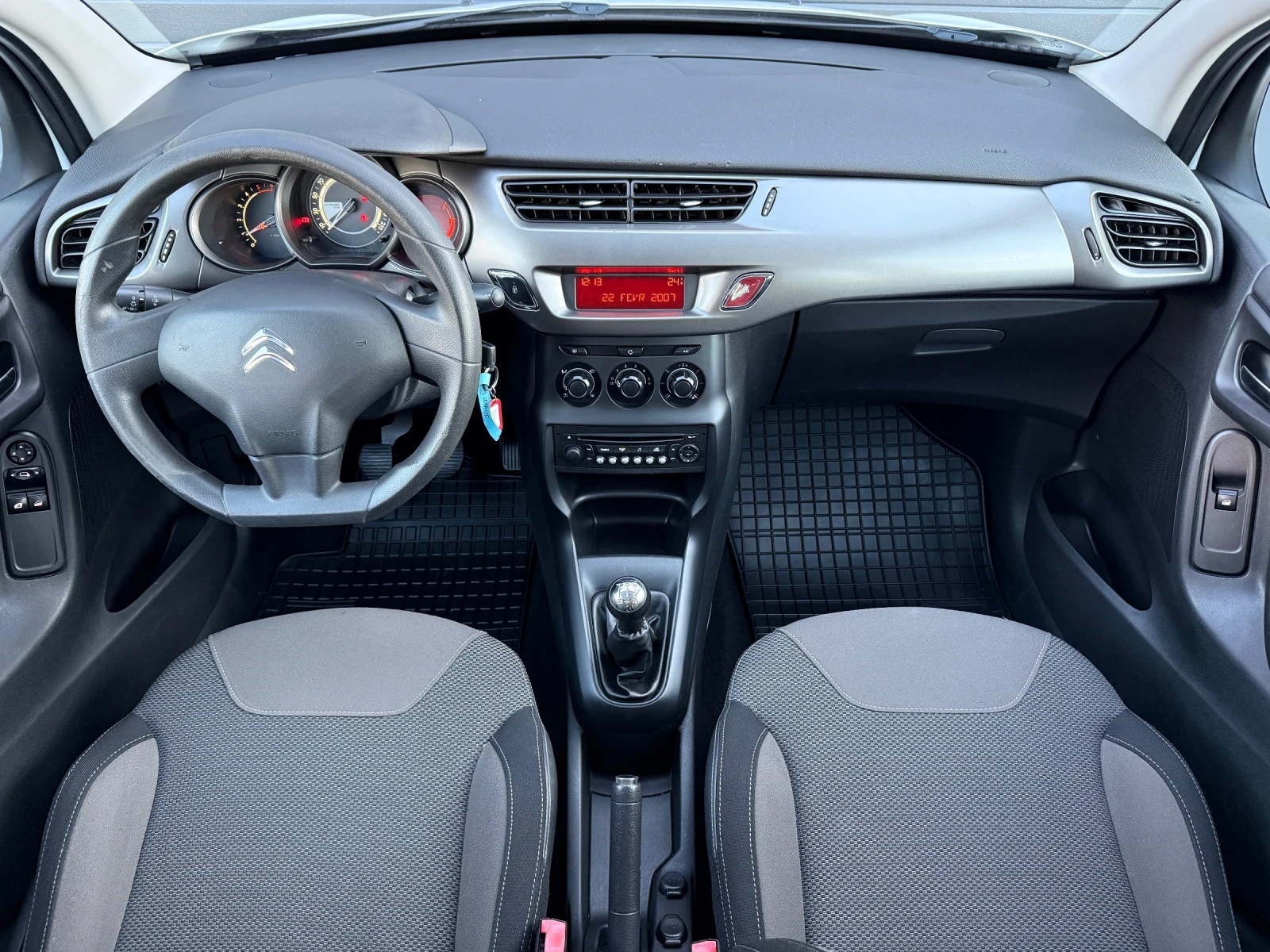 Citroen C3 1.6HDi, LED, EURO 6B! * 88 000км* Уникат!, снимка 8 - Автомобили и джипове - 55158197