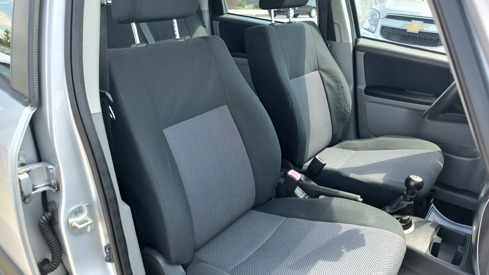 Suzuki SX4 1.9D, снимка 8 - Автомобили и джипове - 55485583