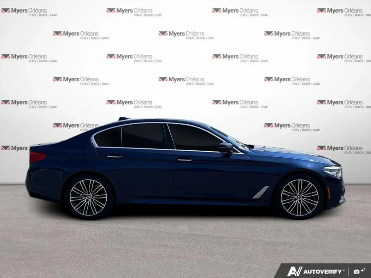 BMW 540 Xi* M-Pack* H/K* Distronic* Обдухване* Масаж, снимка 3 - Автомобили и джипове - 55491581