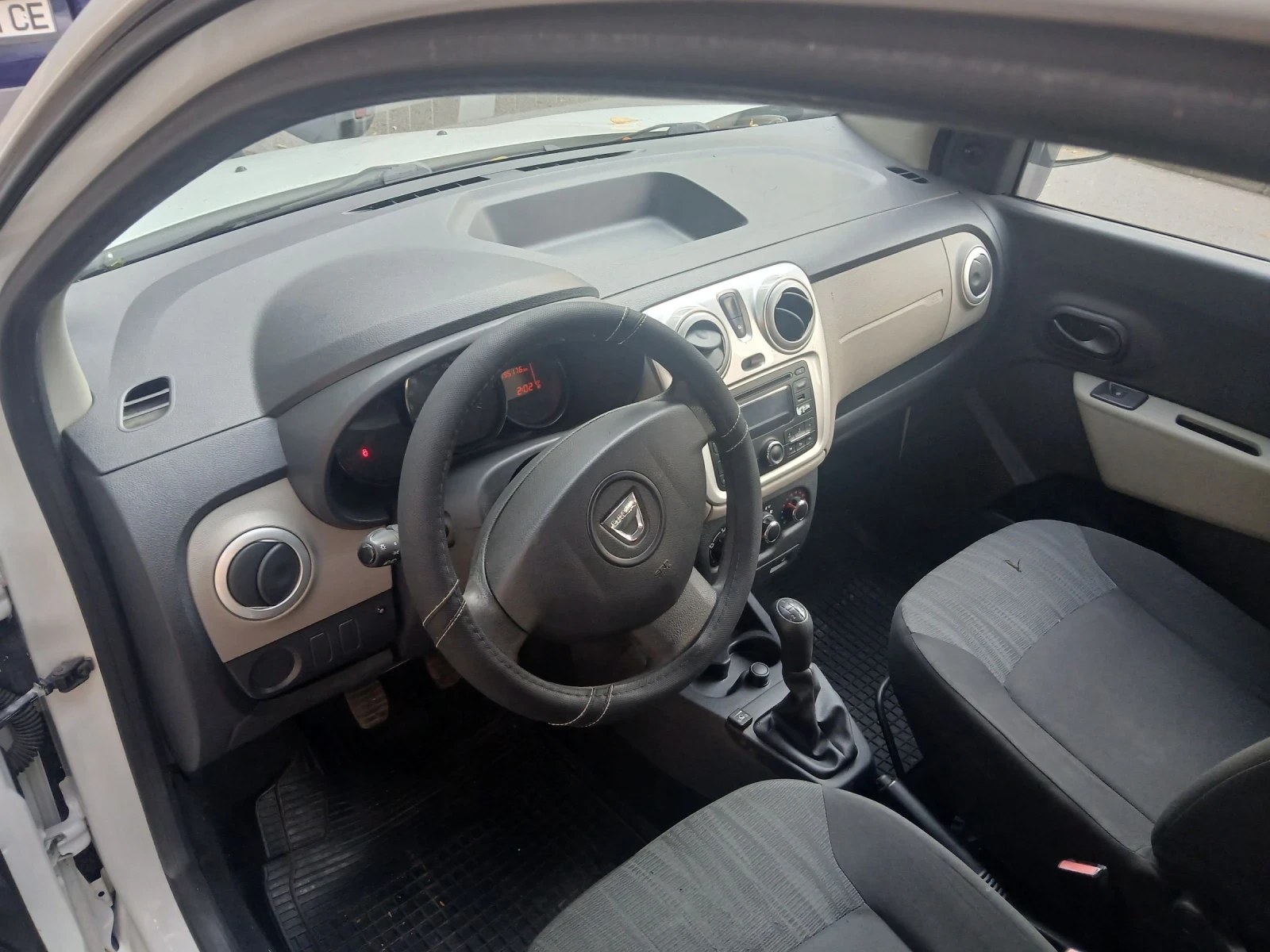Dacia Lodgy 6+ 1 м. , снимка 6 - Автомобили и джипове - 55564049