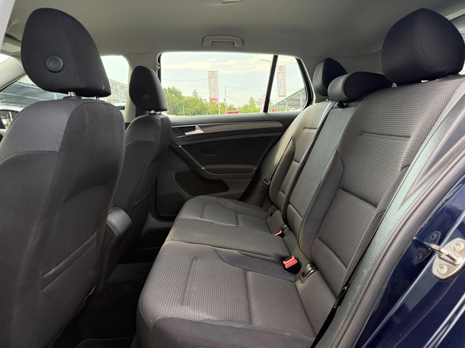 VW Golf 1.8 TSI, снимка 9 - Автомобили и джипове - 55708719