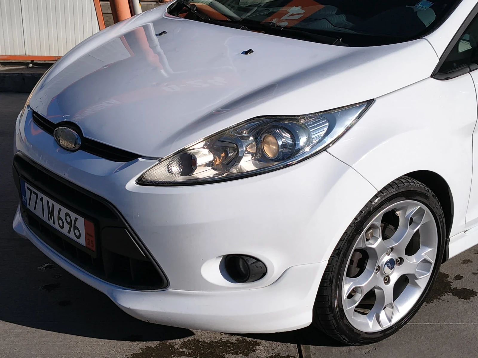 Ford Fiesta Ford fiesta 1, 6 tdci Peugeot motor , снимка 2 - Автомобили и джипове - 55733008