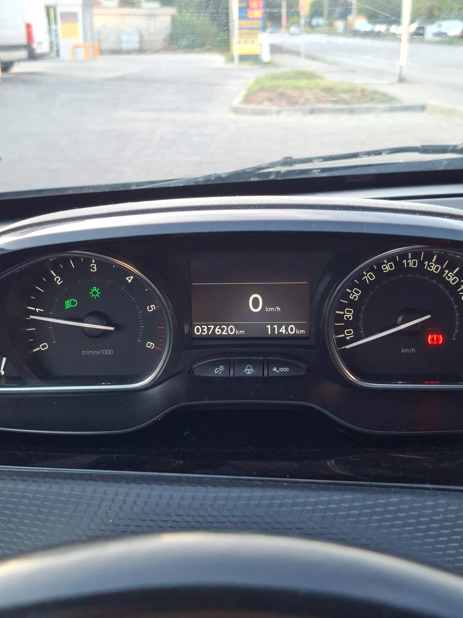 Peugeot 2008, снимка 6 - Автомобили и джипове - 55890434