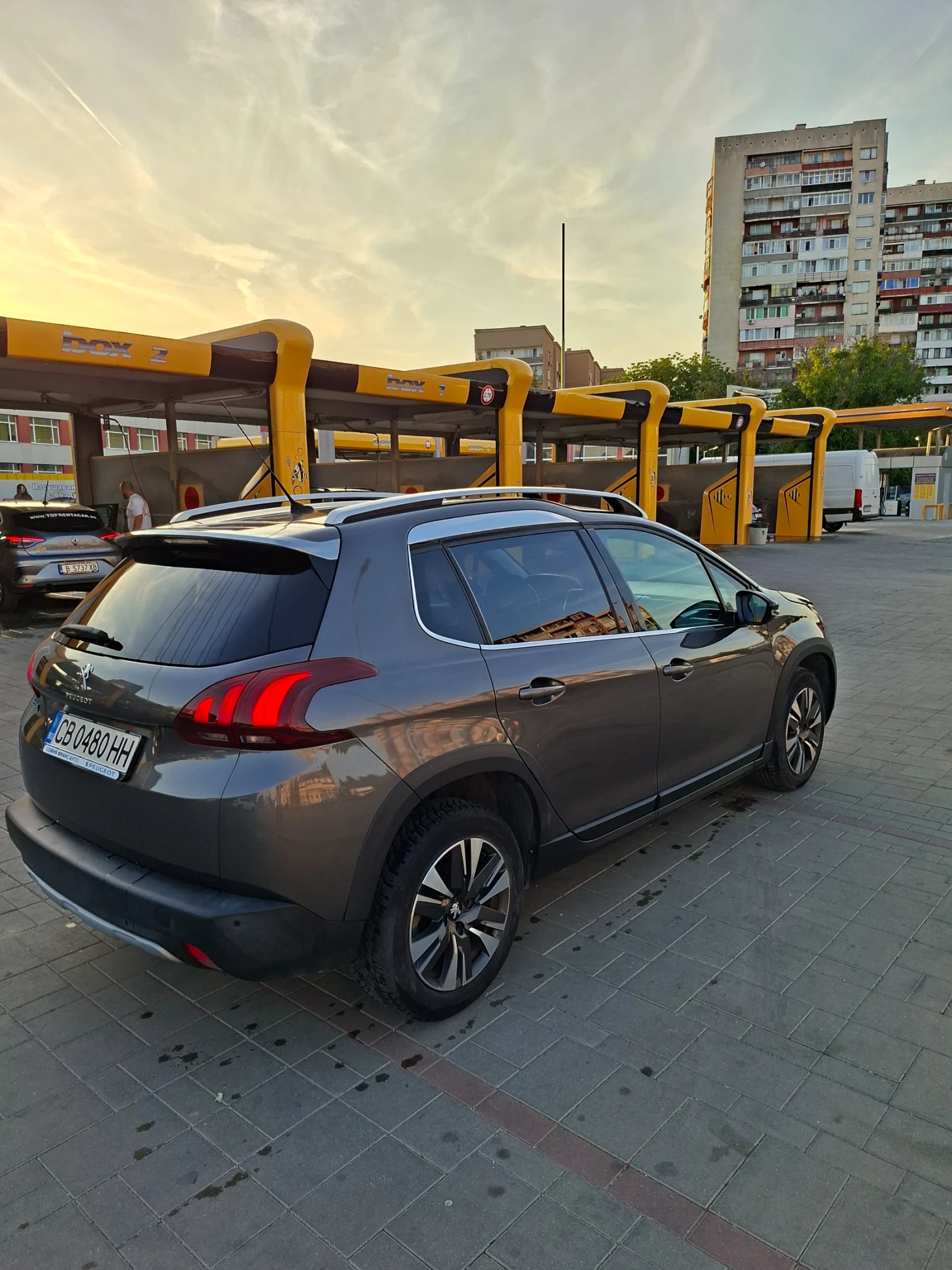 Peugeot 2008, снимка 3 - Автомобили и джипове - 55890434