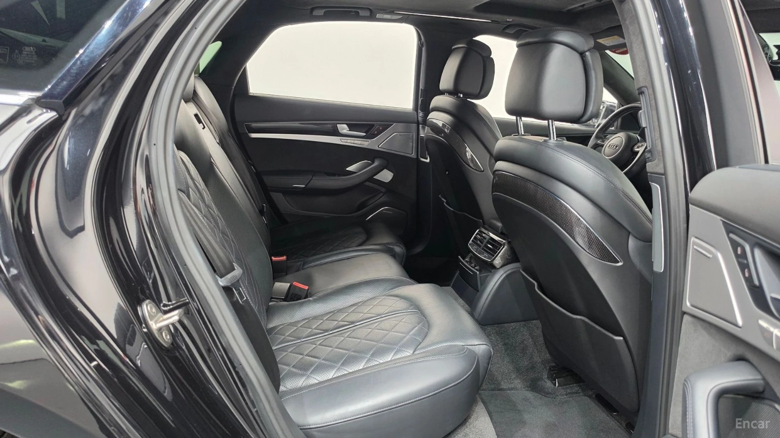 Audi S8 ACC - MATRIX - MASSAGE - ОБДУХ - 360 - HUD - FULL, снимка 12 - Автомобили и джипове - 56104050