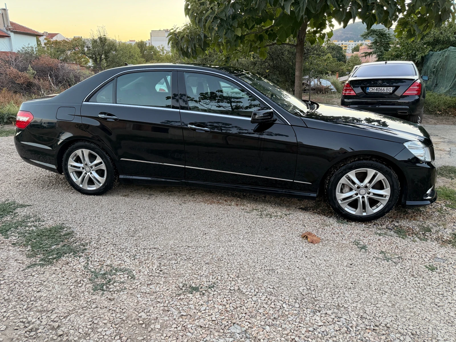 Mercedes-Benz E 500, снимка 4 - Автомобили и джипове - 56120676