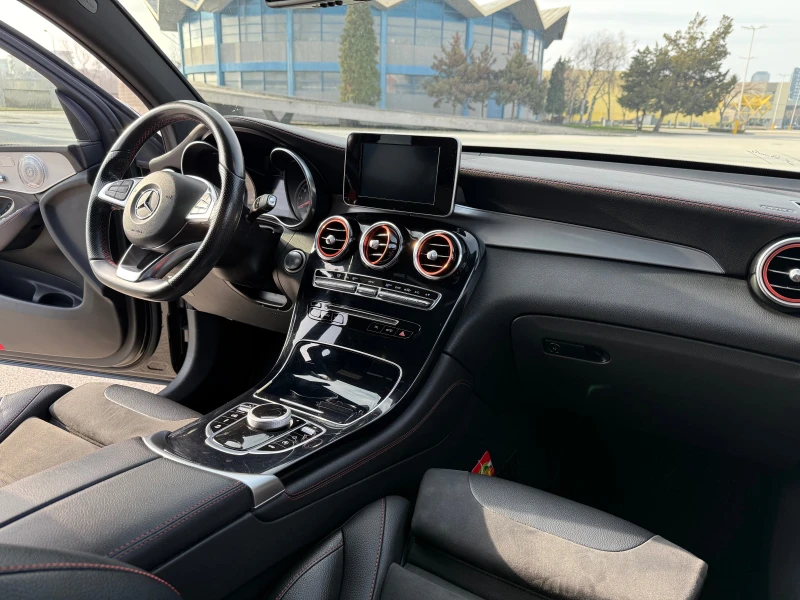 Mercedes-Benz GLC 43 AMG, снимка 9 - Автомобили и джипове - 48447835